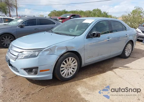 2011 Ford Fusion Hybrid from USA, damaged, VIN 3FADP0L39BR247917